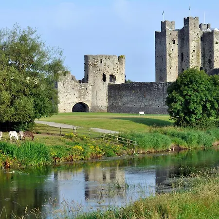 Πανσιόν Highfield House 4*