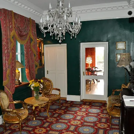 Highfield House 4* Trim