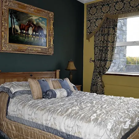 Highfield House 4* تريم