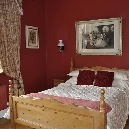 Highfield House تريم